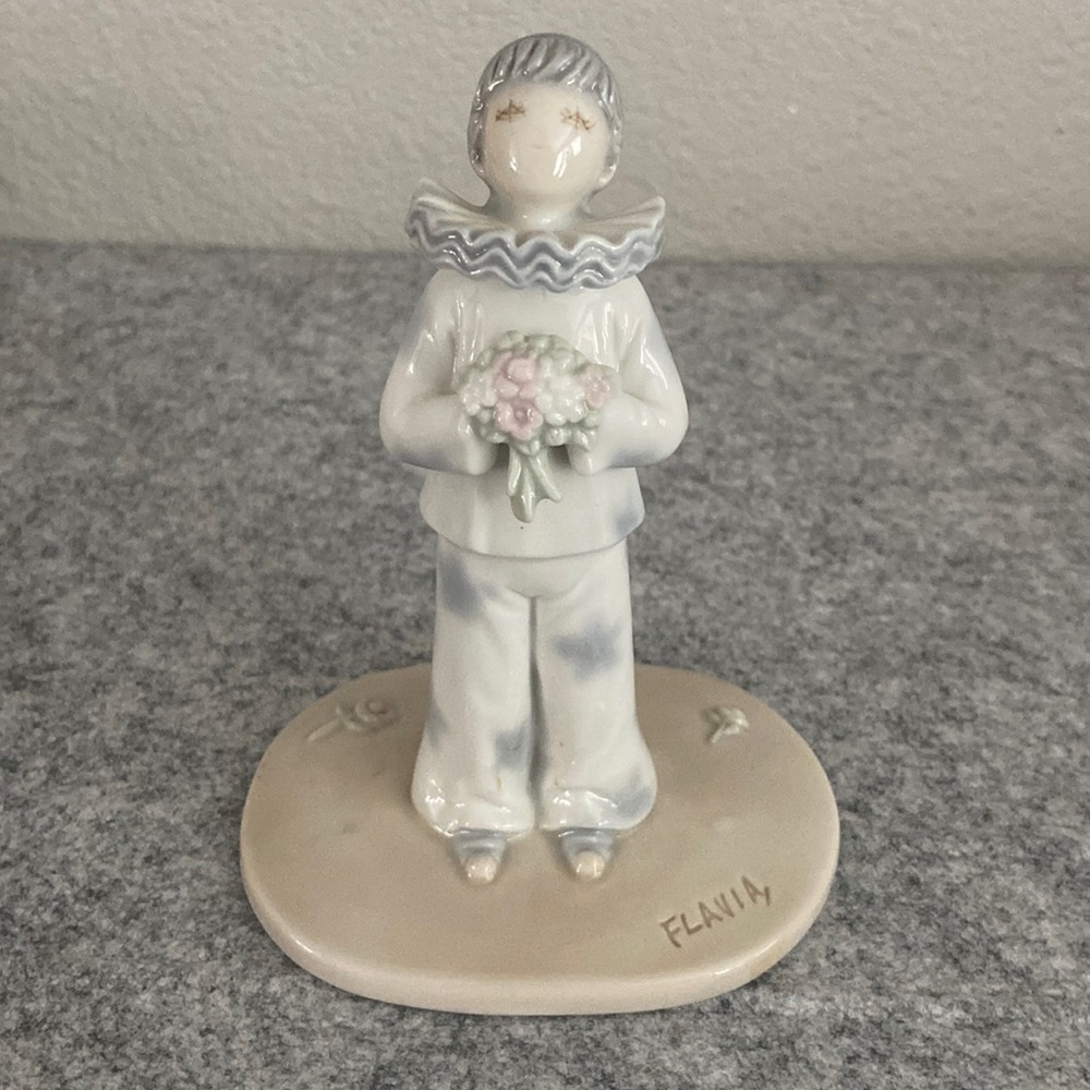 Flavia THE CLOWN - Japan Porcelain figurine by Roman - AUTOGRAPHED - 15